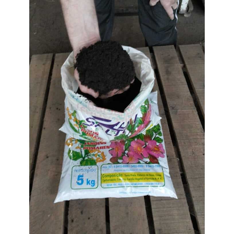 Terra Preta Adubada para Plantas – Solo Nutriente para Horta e Jardim – Fertilizante Orgânico