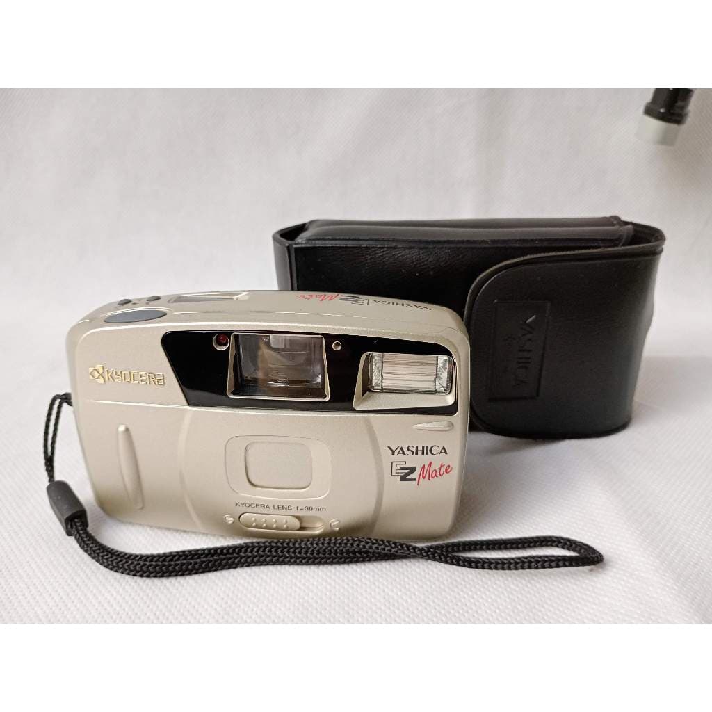 Antiga Camera Fotografica Analogica Yashica EZMate.
