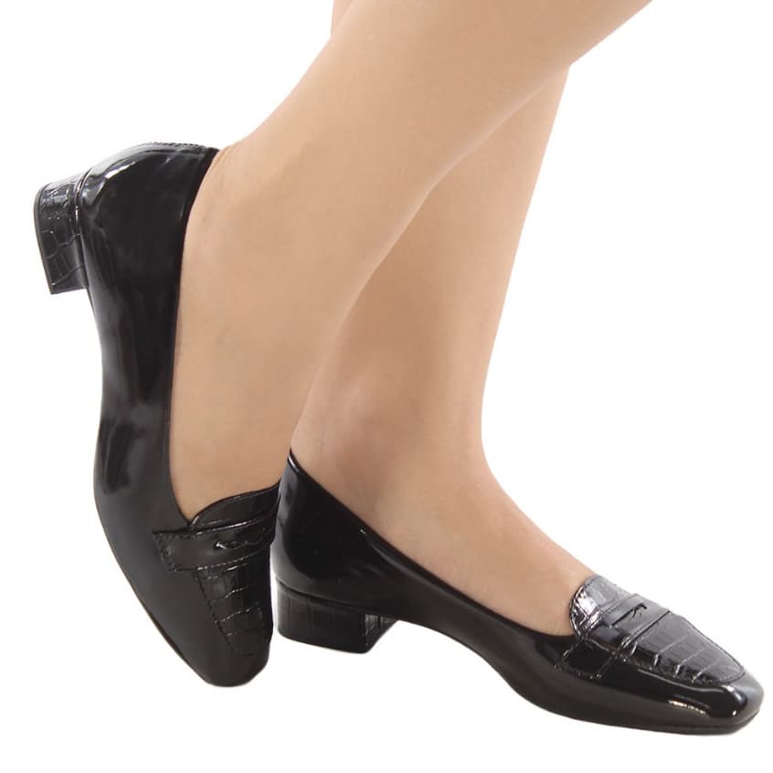 Mocassim Feminino Fechado de Salto Baixo 3cm Bico Quadrado Tira Croco Verniz Conforto Casual Social