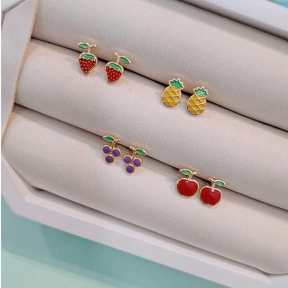 Brinco Infantil em Resina Banhado em Ouro 18k Hipoalergênica com tarraxa baby