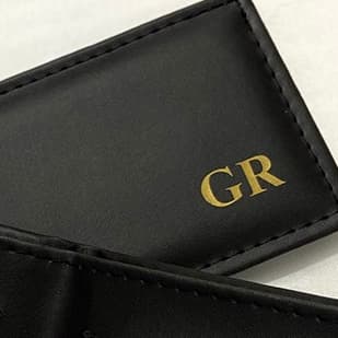 Kit 5 /10 / 20 ou 30 INICIAIS Adesivos Termocolante pronto para aplicar - 1 ou 2 iniciais (Exemplo: M ou MV)