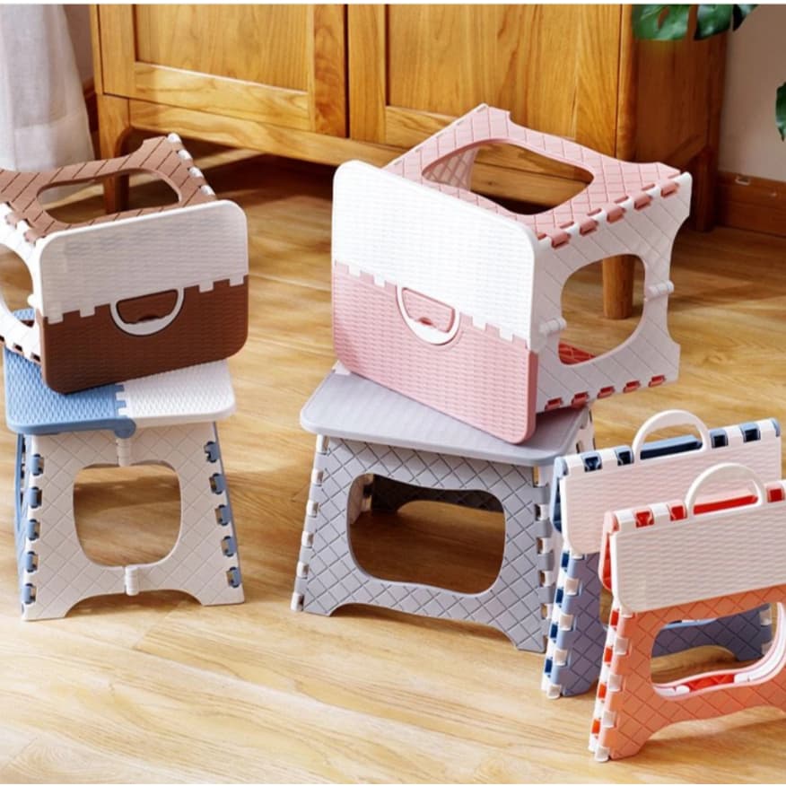 Banqueta Banquinho Dobrável De Plástico Resistente Para Viagem