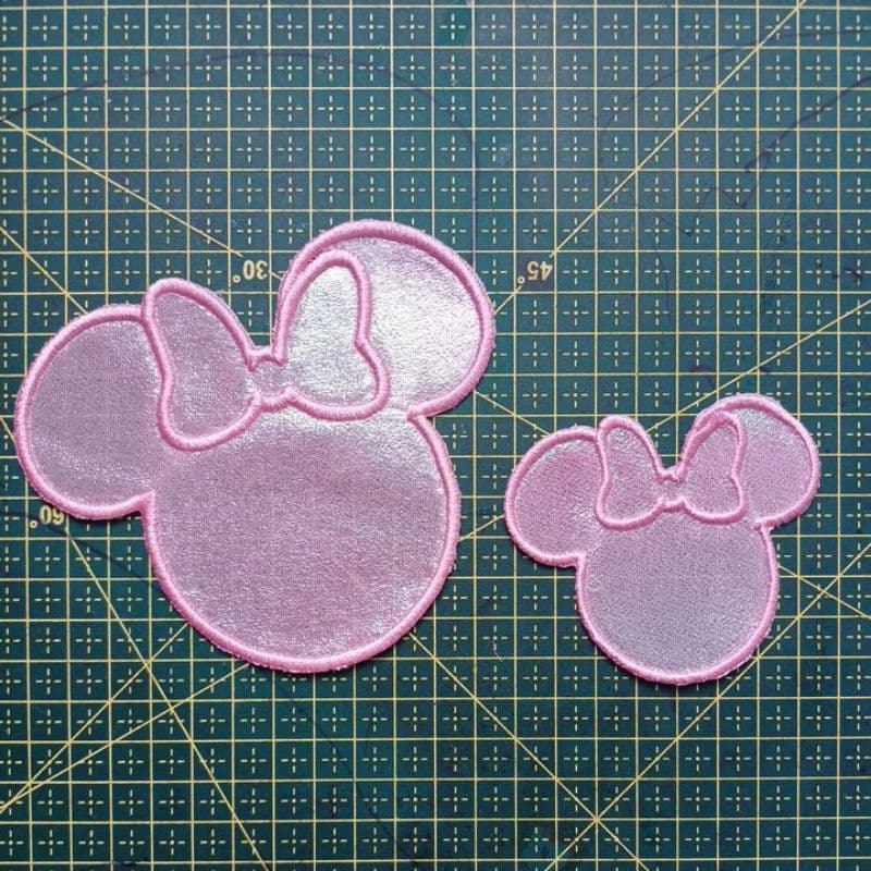 Patch bordado termocolante silhueta minnie rosa