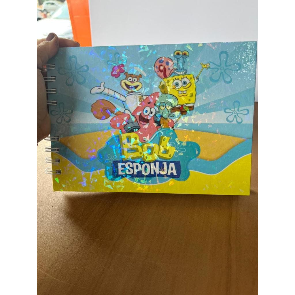 Livro de Colorir Premium Não Mancha Capa Dura 180g com Acetato 21x15cm – Bob Esponja