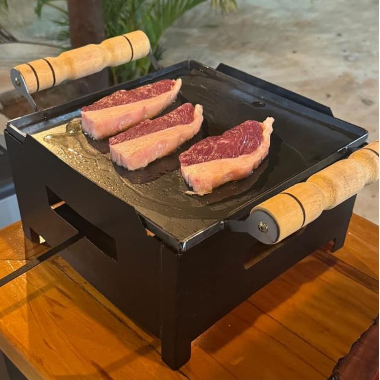 Churrasqueira Chapa A Álcool Portátil Bifeteira Em Ferro