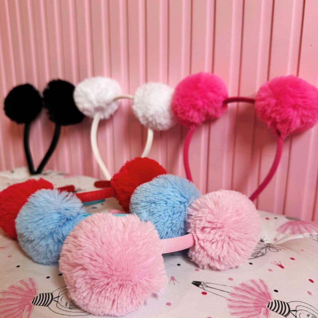 Tiara Pompom Grande Menina Maria Clara Poliana Flô Flô Estilosa Azul Vermelho Rosa Branco Preto