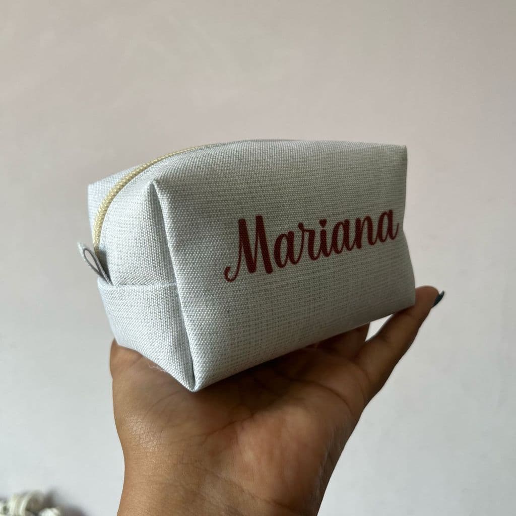 PRODUÇÃO EM 1 DIA ÚTIL + FRETE - Necessaire Box P MINI personalizado com nome MARSALA / ROSA / AZUL