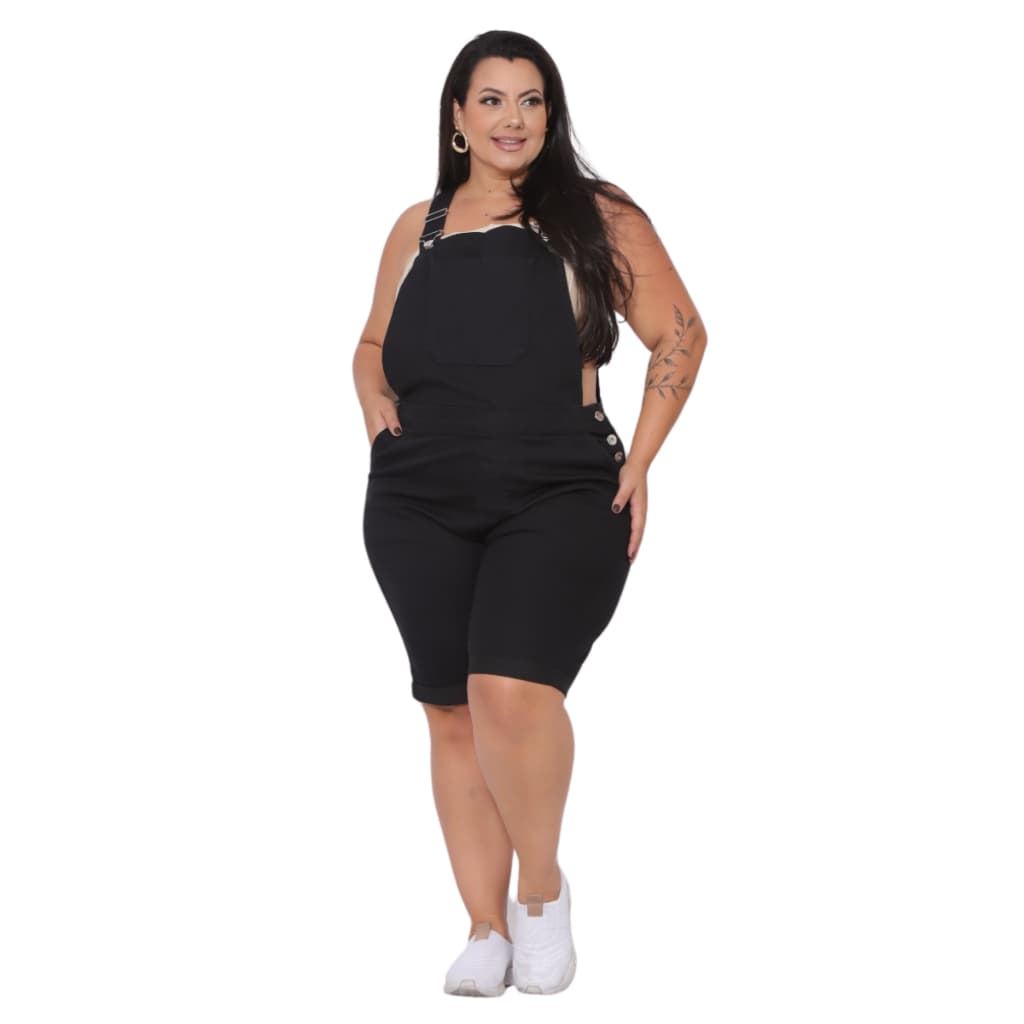 Macacão Jardineira Curto Plus Size Feminino Preto Bermuda
