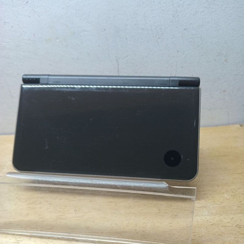 Nintendo DSi XL - Nintendo ......