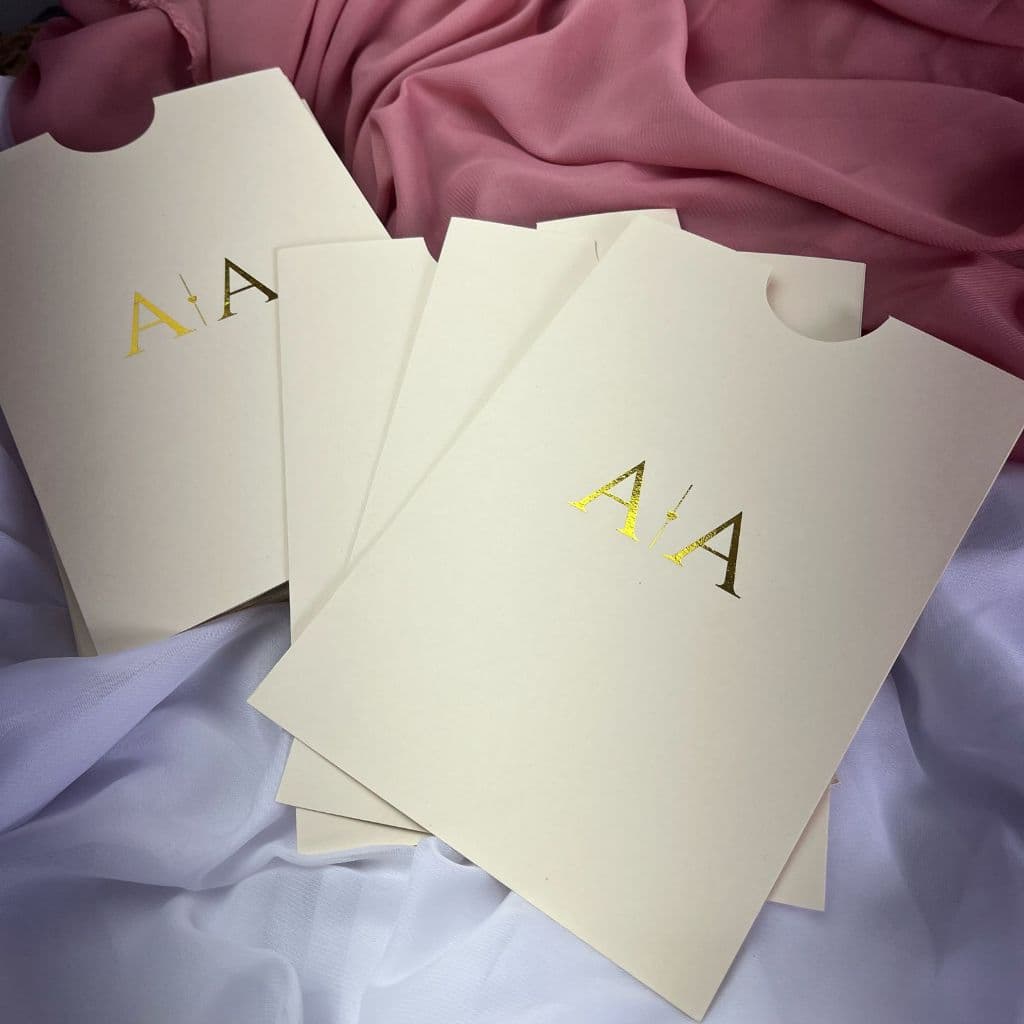 10 Envelopes luva personalizado para convites efeito metalizado dourado, prata ou preto - hotstamping, laminação
