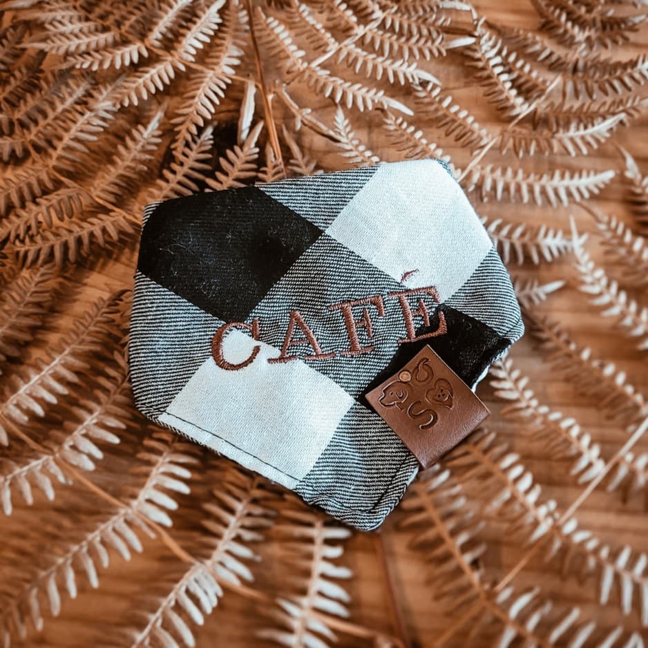 Bandana pet xadrez COM NOME BORDADO - Vários tamanhos - Varias cores