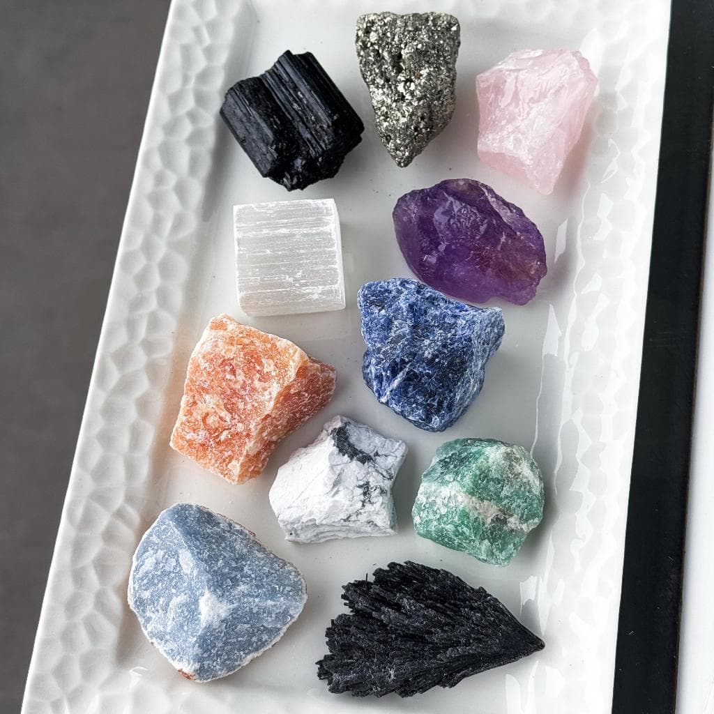 Pedras Naturais Brutas - Ametista, Angelita, Calcita, Cianita, Howlita, Pirita, Quartzo, Selenita e Turmalina