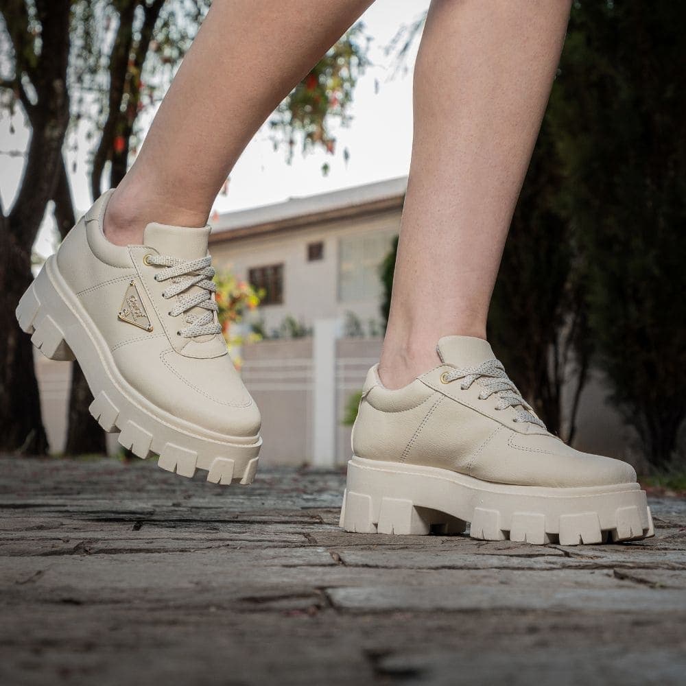 Tênis Feminino Oxford Tratorado 404-GG com Metal na Lateral Leve e Confortavel