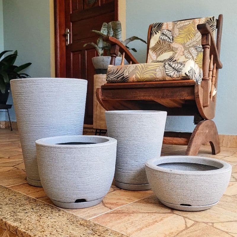 Kit 4 Vasos Texturizados Planta Flor Polietileno Coluna Redonda N1 N2+ Bojo N1+Bacia N1 com Prato