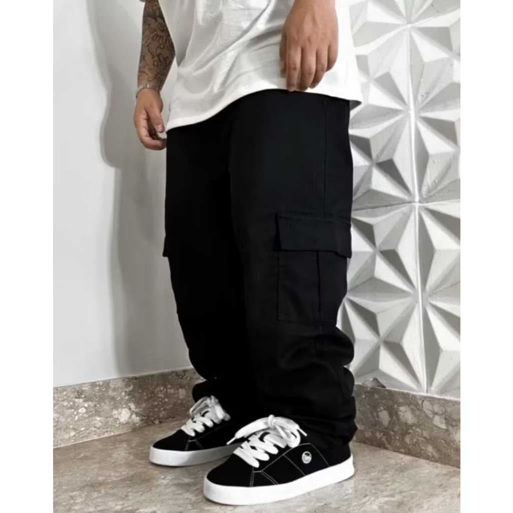 calça cargo sarja masculino/feminina preta possui 5 bolsas e regulagem na cintura