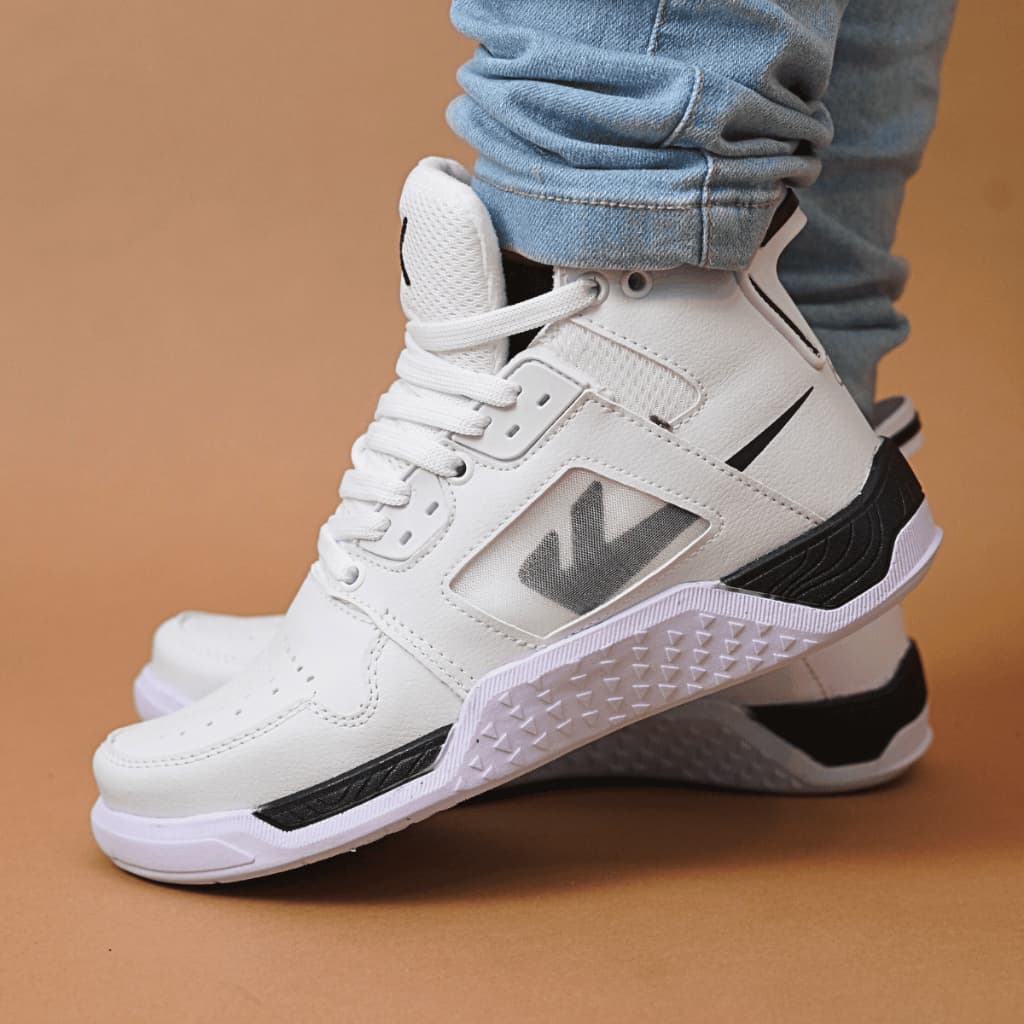 Bota Feminina Masculina Tênis Solado Antiderrapante Respiravel  Botinha Academia Fitness Konnex