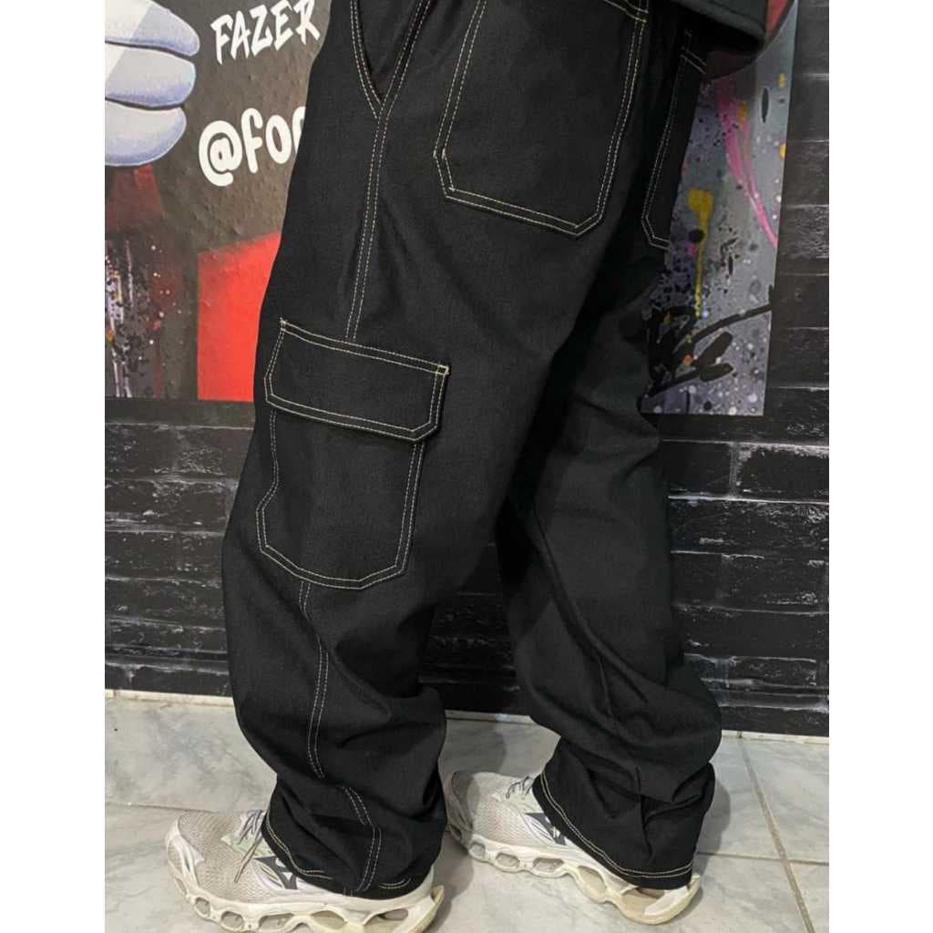 Calça Cargo Black Contraste Bolsos Laterais Elástico No Cos Preta Costura Branca unisex