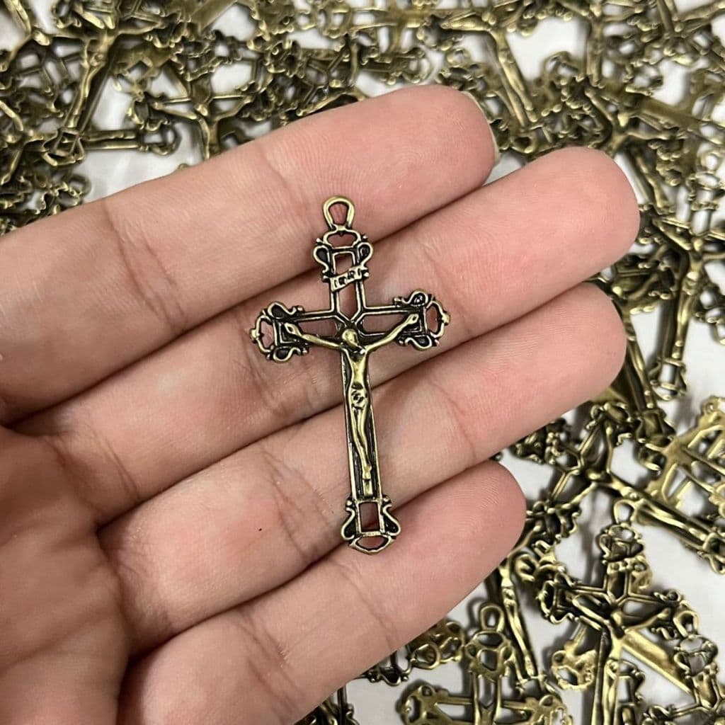 10 Crucifixo para Terço 4.0cm Ouro Velho - Linda Cruz para Artesanato Religioso
