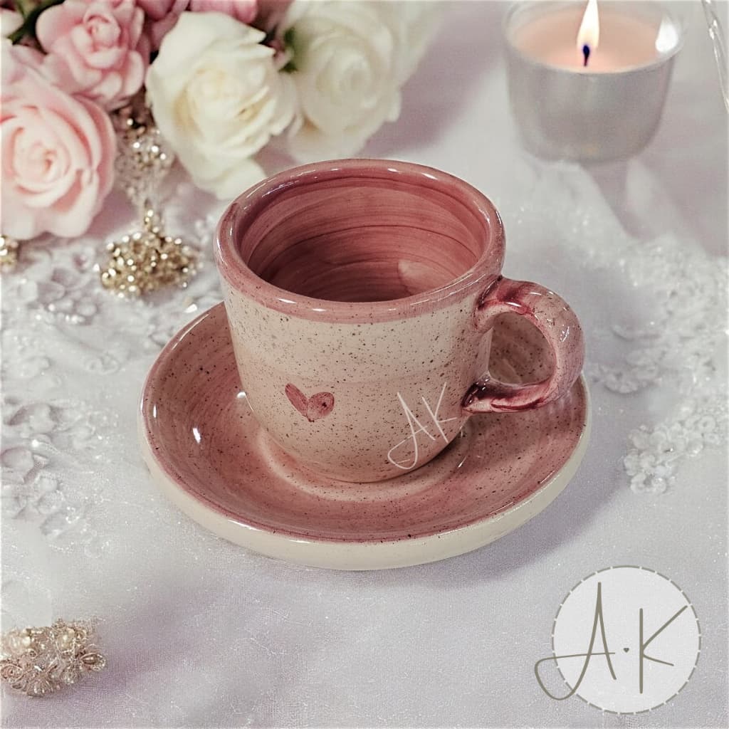 Xícara de Café Chá c/ Pires Linha Rosa Coração Pintado à Mão 70ml