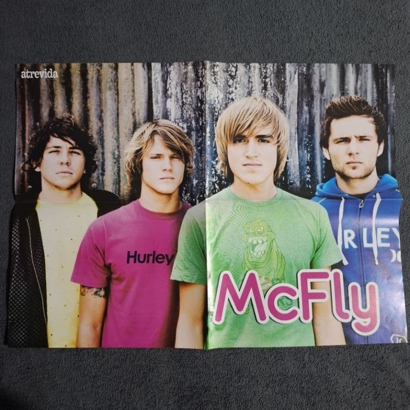Poster frente e costa Jonas Brothers e McFly