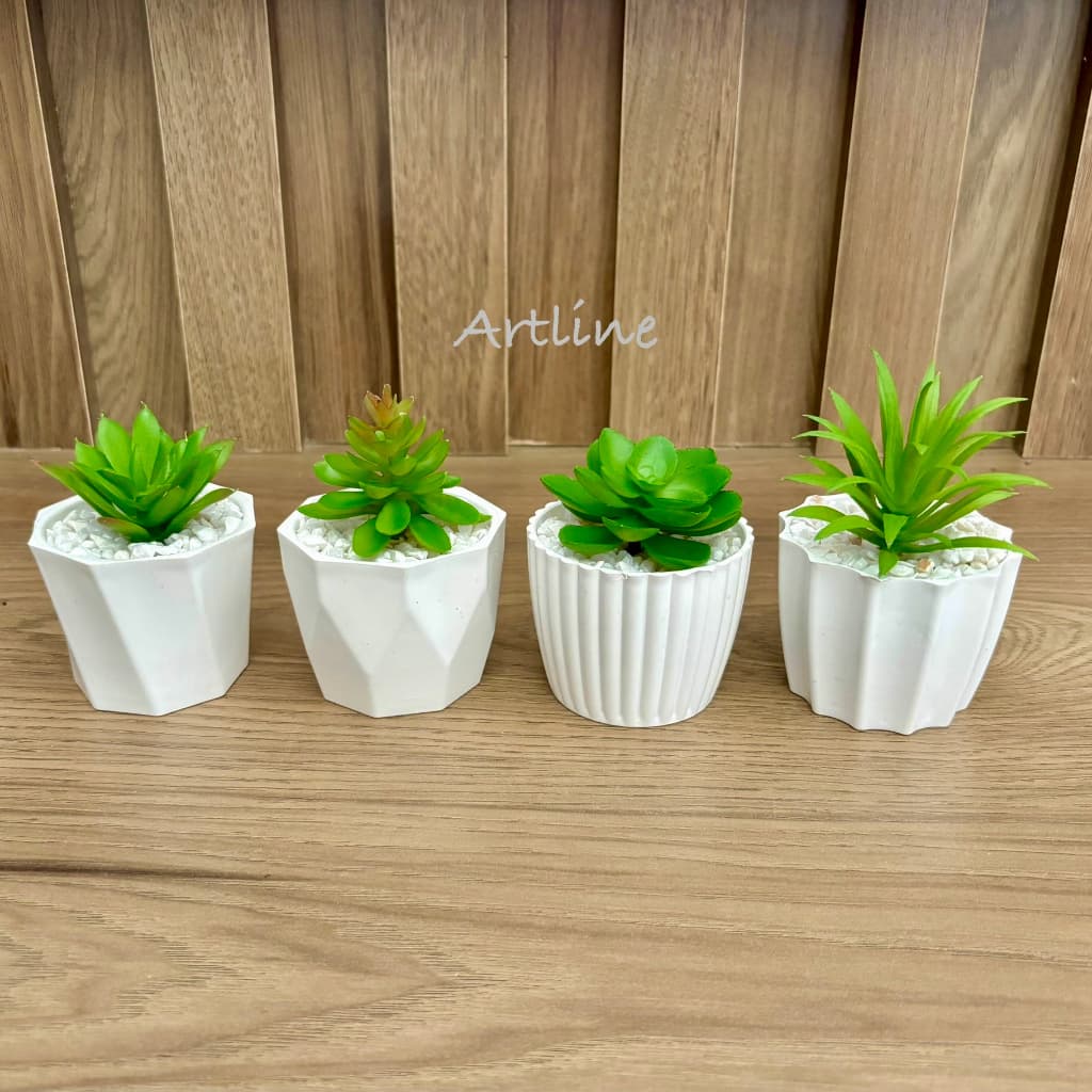 Kit 4 vasinhos mini em Polietileno Decorativo com Suculentas Artificias