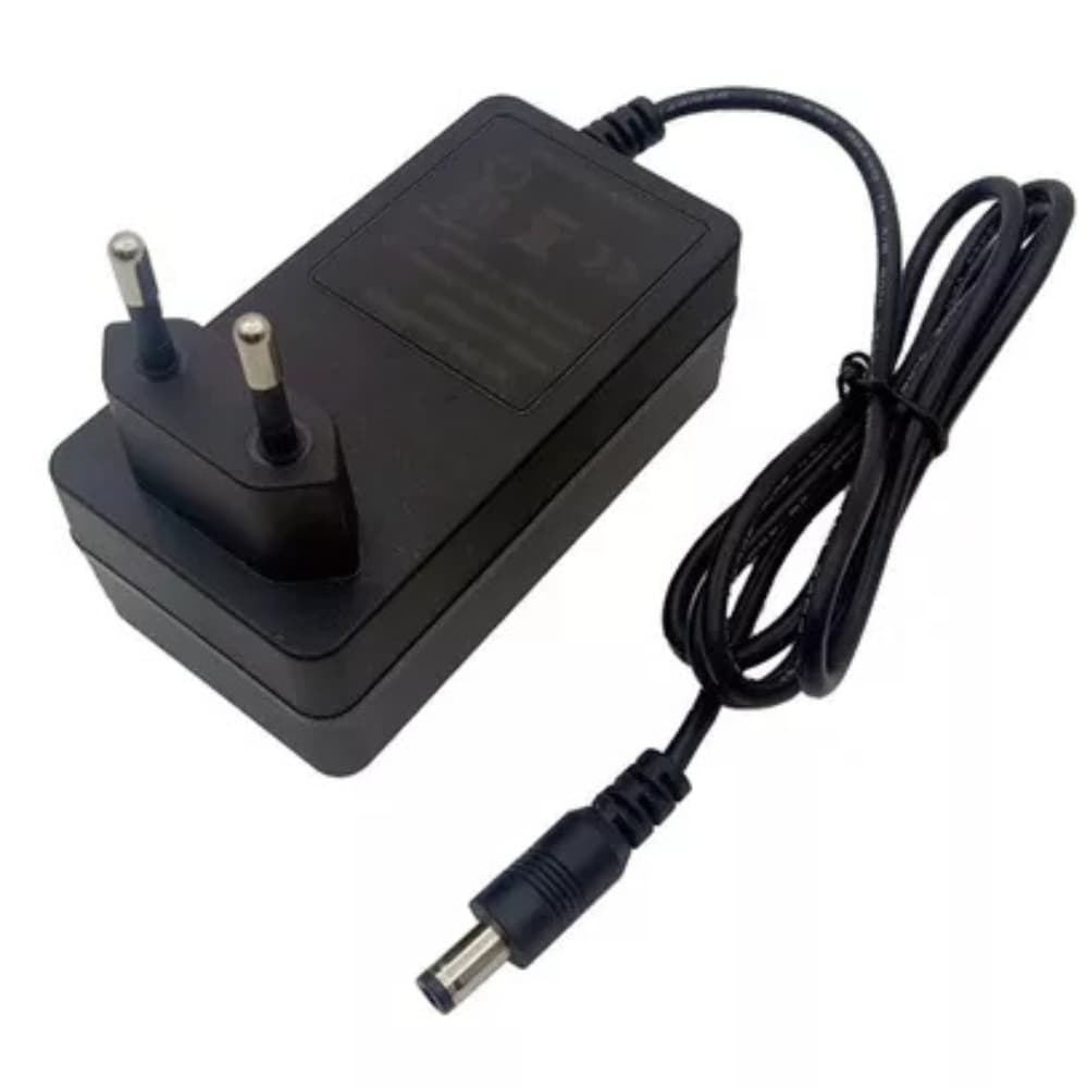 Fonte Alimentação Chaveada com LED Bivolt 10A 120W Plug P4 Macho Preto