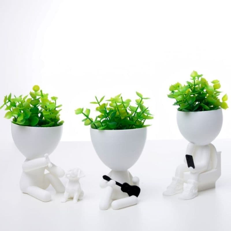Kit 3 Mini Vasinhos com Planta artificial INCLUSA Bob Dog Robert para Lembrancinha Decoração decorativo Casa de plástico