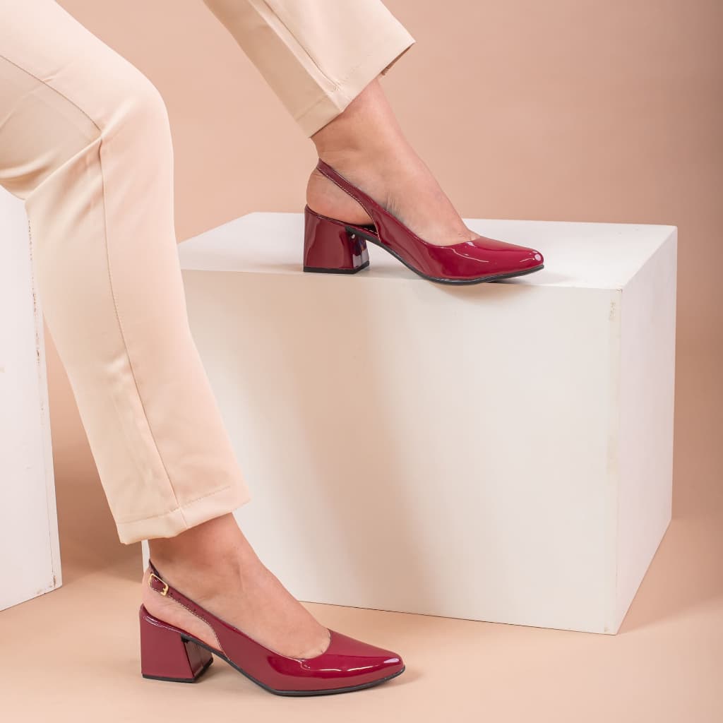 Sapato Scarpin feminino Slingback Moda Boho Fivela Social Bico Fino Salto Grosso Confortavel