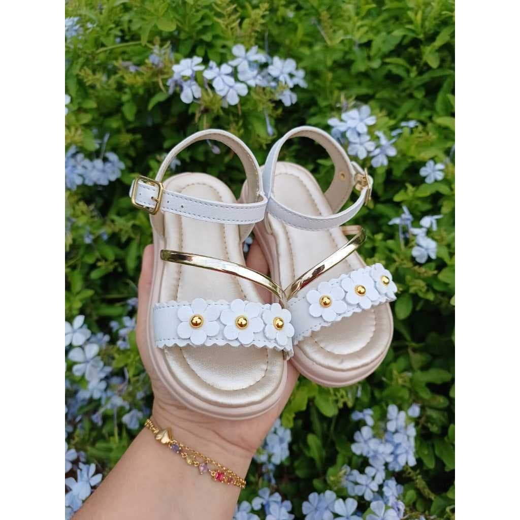 Sandália Infantil Feminina Tiras com Flor Brilho Delicada Rasteira Menina Criança Macia Confortável Delicada
