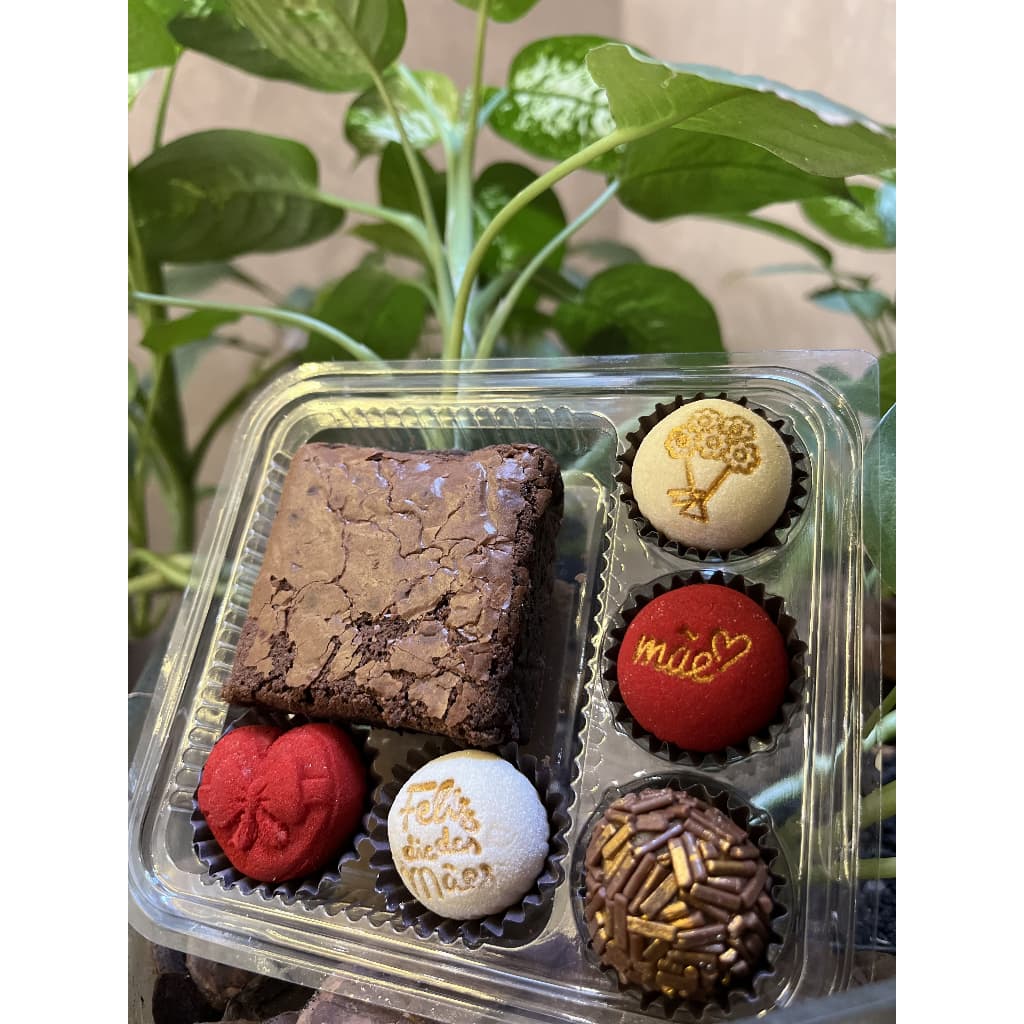 Embalagem Delícias de Festa para Torta/Bolo + 3 Docinhos