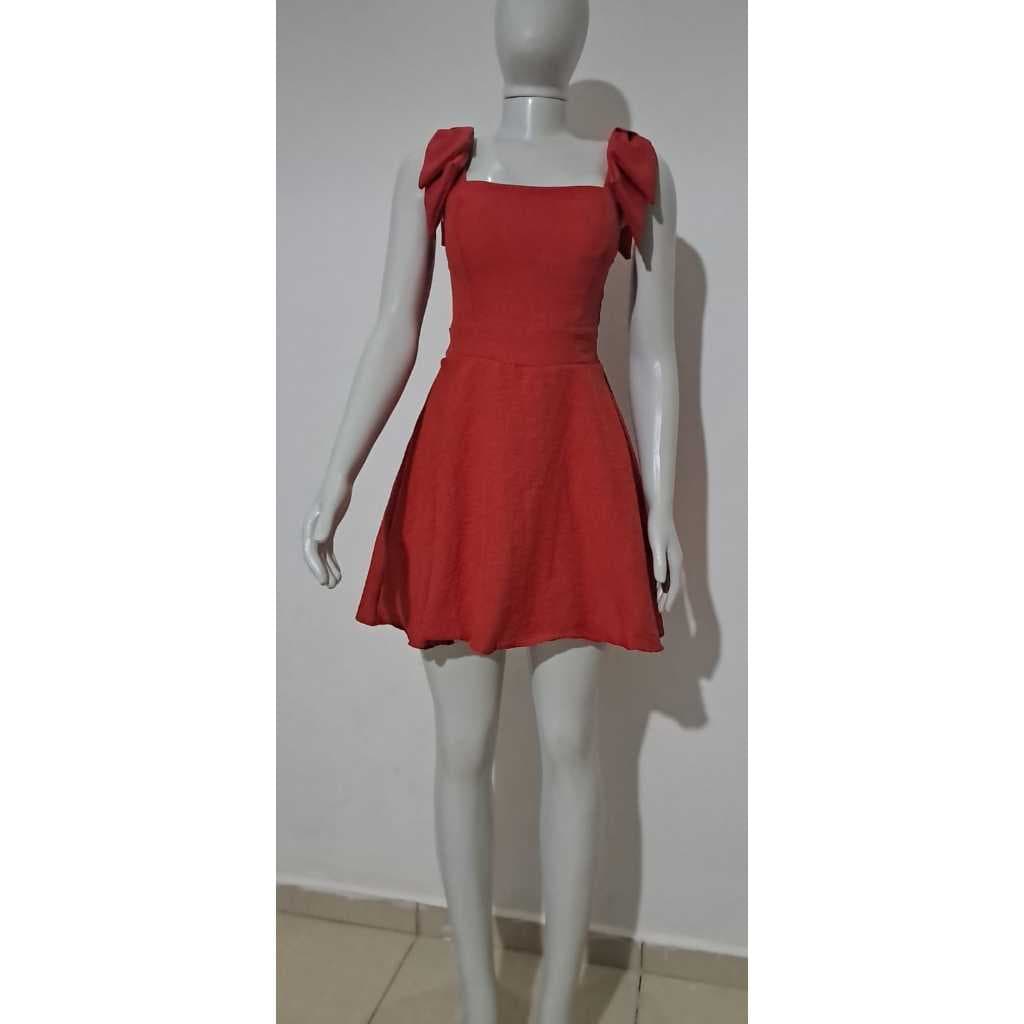 Macaquinho de Verão Feminino – Curto com Lastex nas Costas e Laço no Ombro