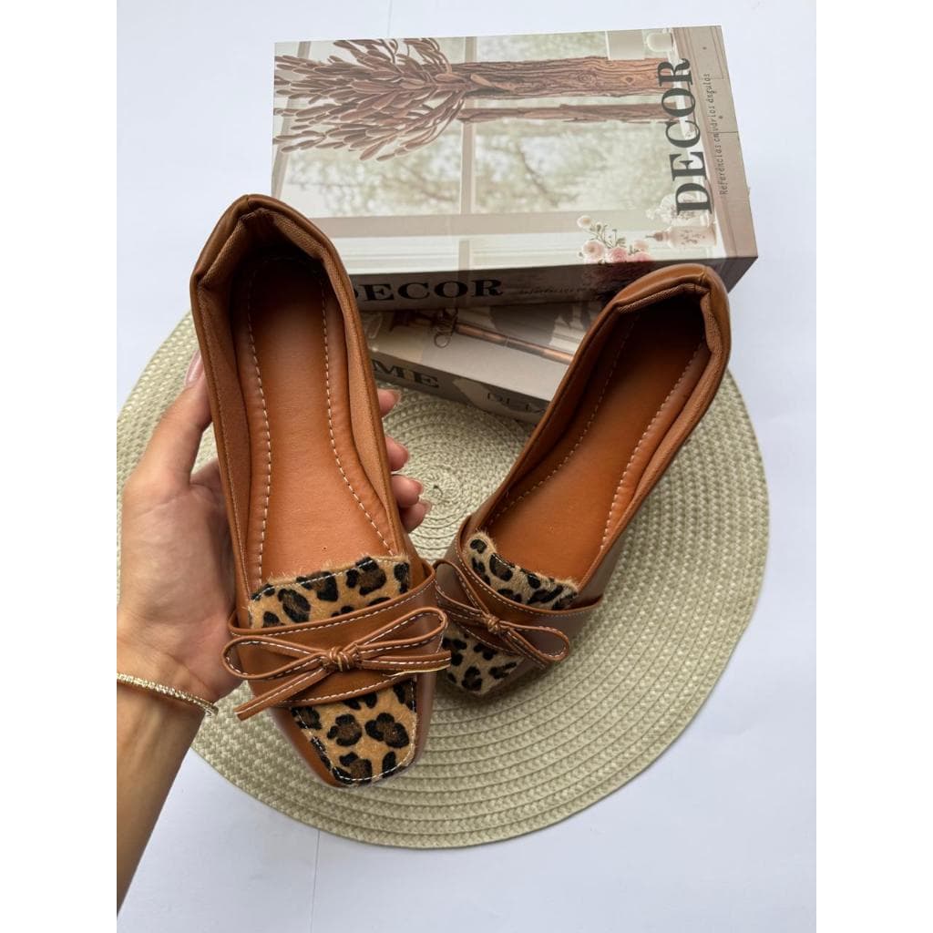 Mocassim Sapatilha Bico Quadrado  Caramelo com Onça Animal Print