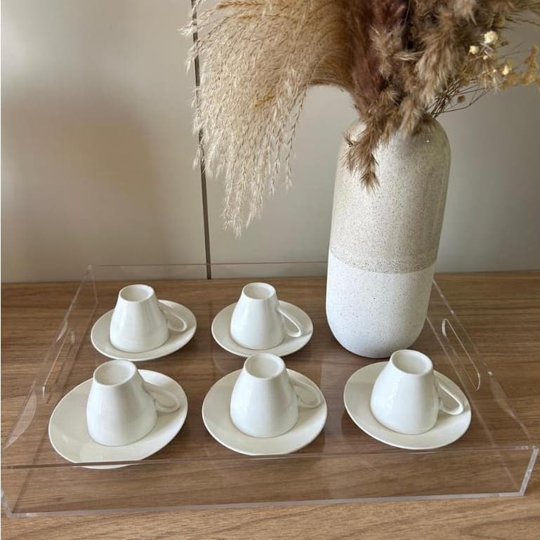 Bandeja Lisa em Acrílico Transparente Praticidade e Design Moderno