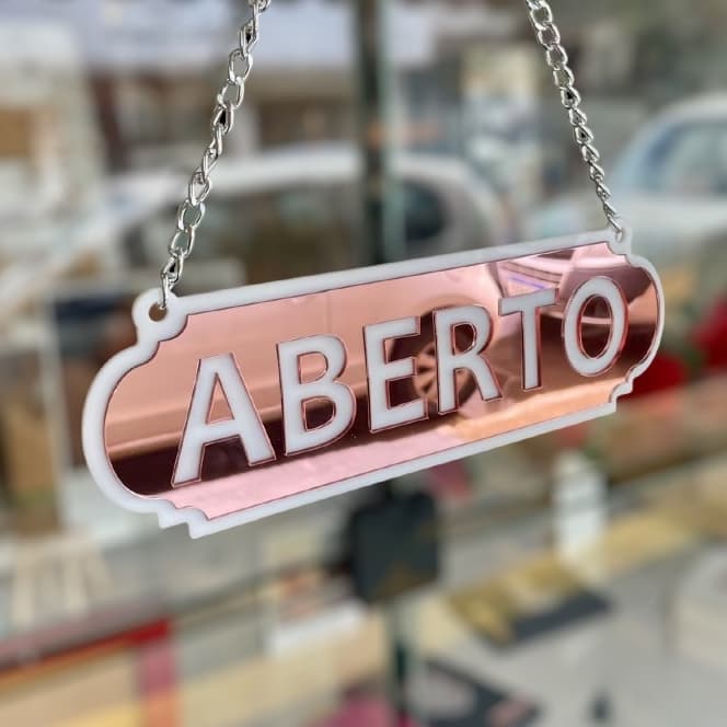 Placa Aberto Fechado em Acrílico Espelhado 25x8cm com ventosa