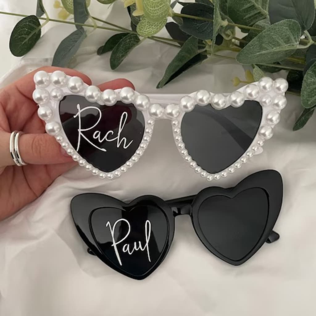 Kit 2 Óculos De Sol Coração Com  Pérola Casamento Festa Noiva Noivo Despedida de Solteiro