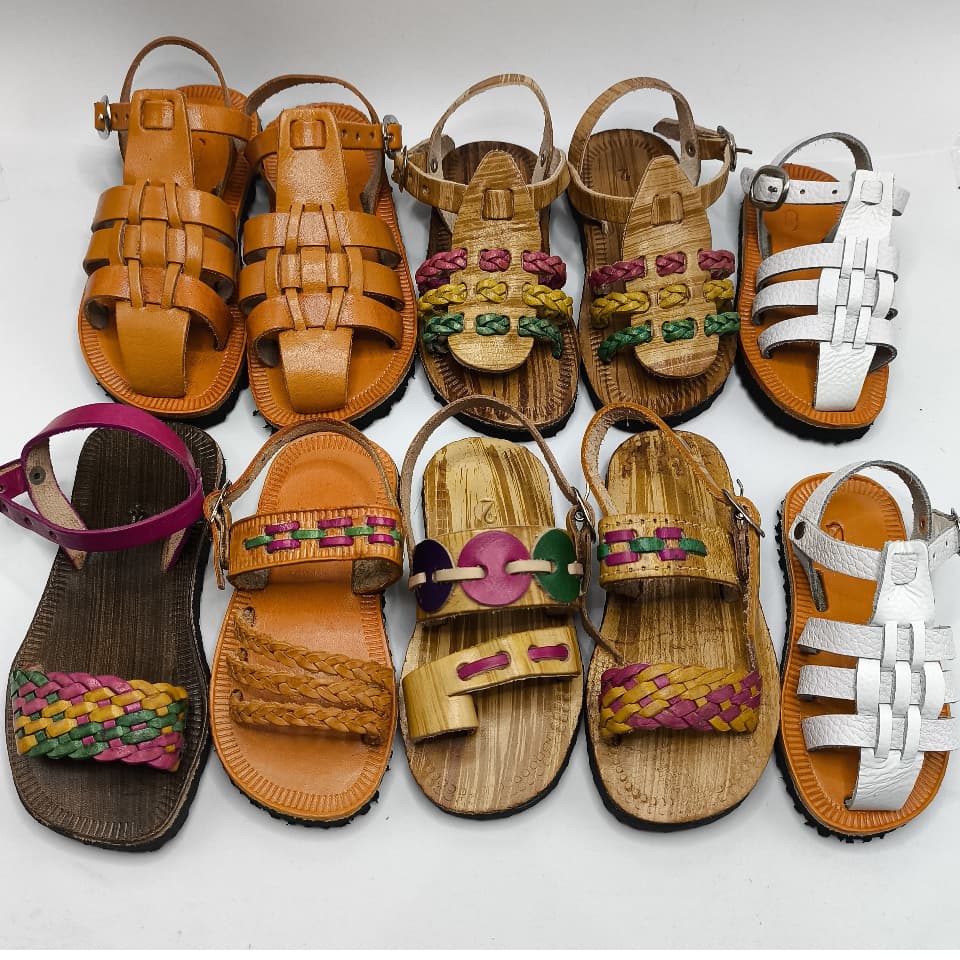 Sandalias Infantil de Couro Promoção Confortaveis 23 a 33 Varios Modelos Disponiveis