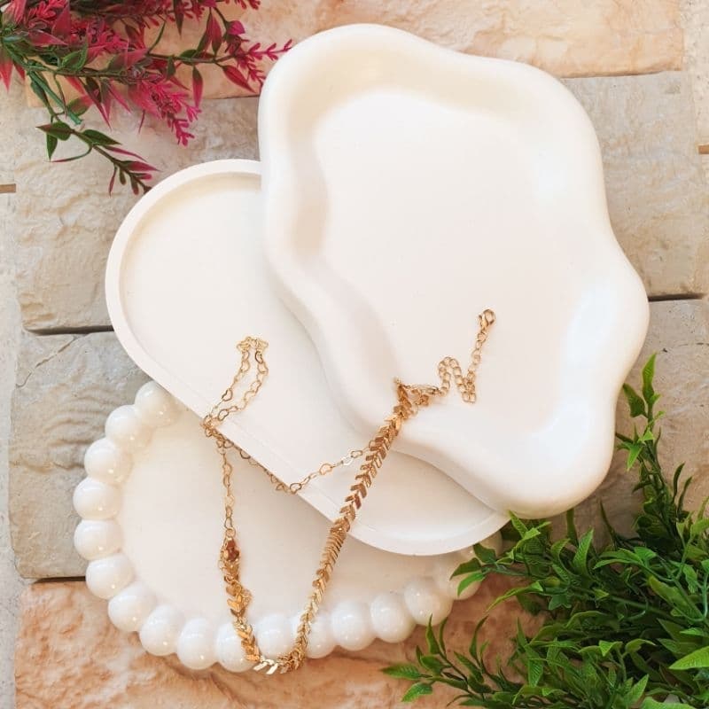 Bandeja Orgânica/Nuvem, Bandeja Oval e/ou Bandeja Oval Bubble - cor branca - Artesanal de Gesso