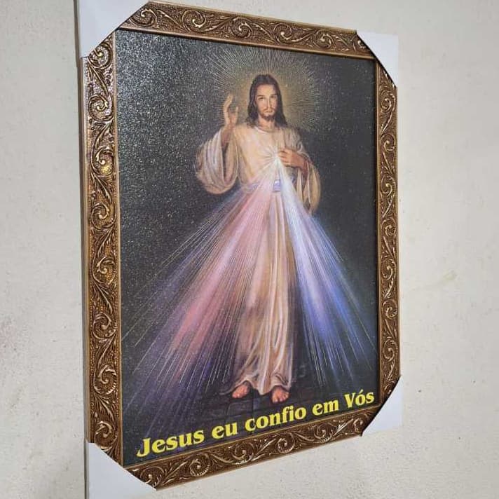 QUADRO JESUS MISERICORDIOSO 34X44 CM RESINADO MOLDURA DOURADA