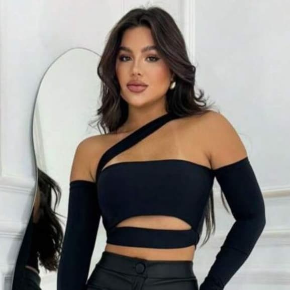 Cropped Maya Manga Longa Feminina Com Bojo Recortes Faixa Moda Blogueira Gringa Decotado Ombro a Ombro