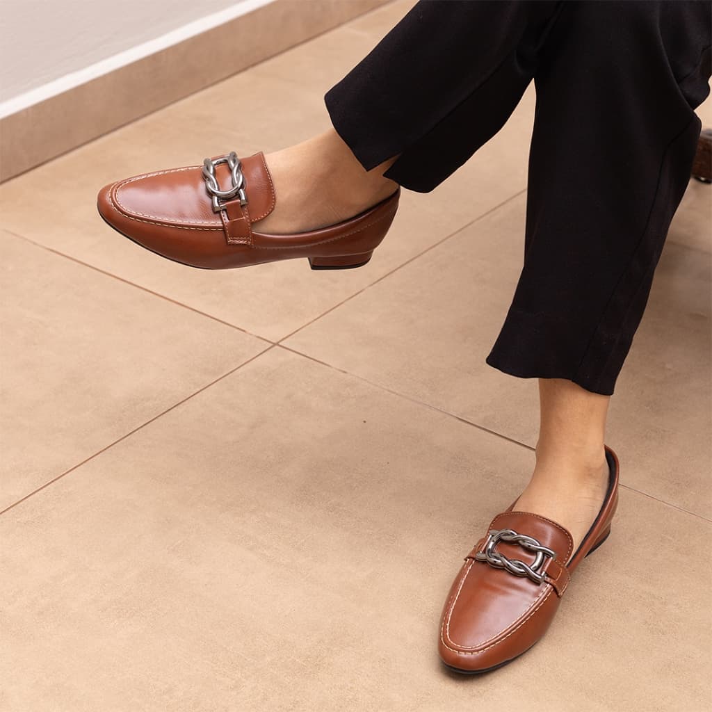 Mocassim Feminino Caramelo Atemporal Classico Elegante Semelhante Couro Moderno Tendencia Maricotta