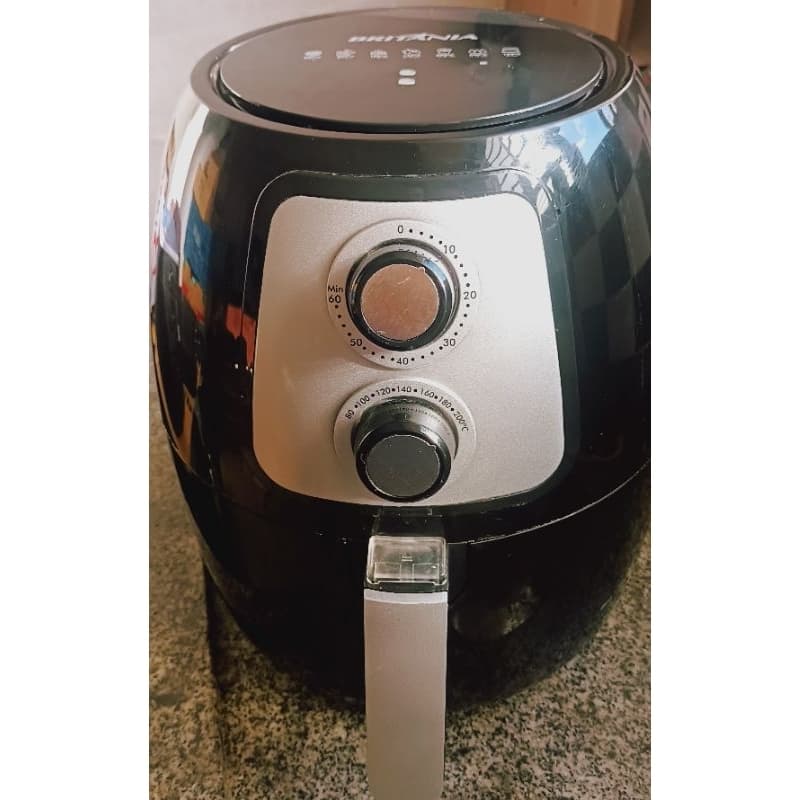 produto usado fritadeira elétrica Air fryer Britânia 3.5 litros 110v usada