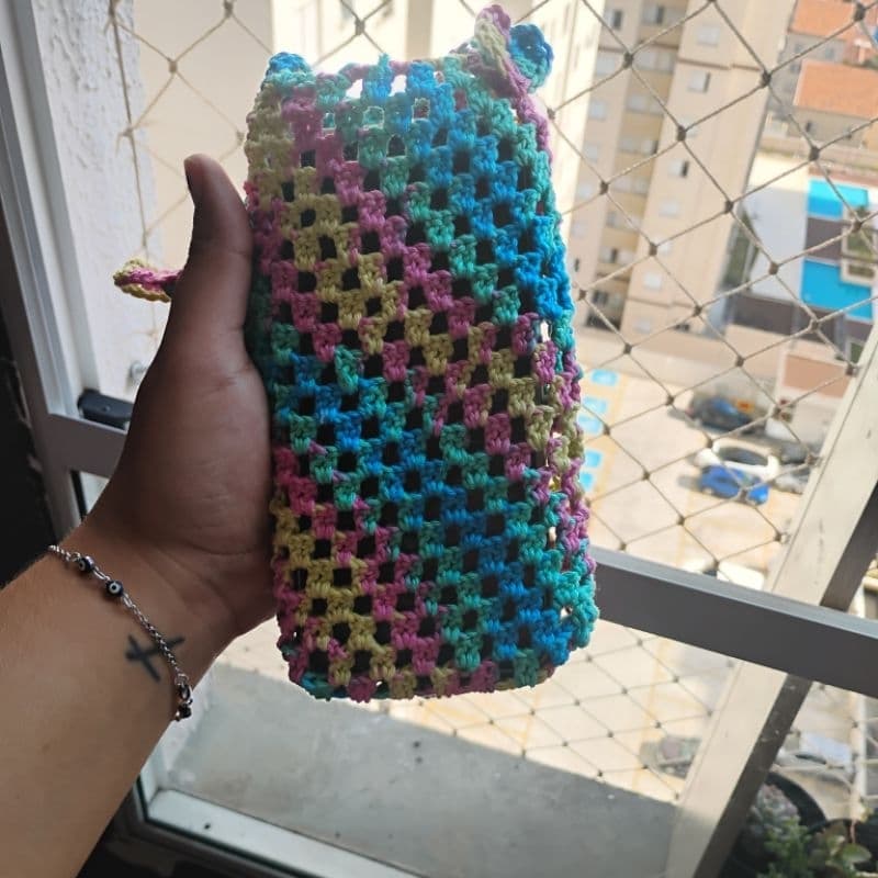 Bolsa porta celular de crochê - bolsa de crochê - Cor unicórnio