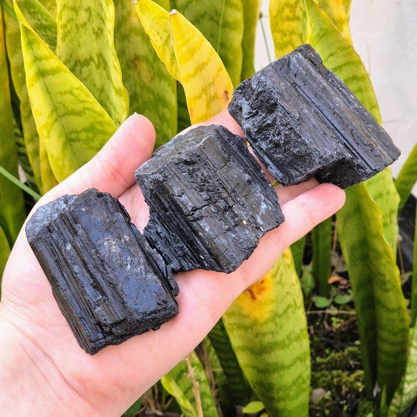 Turmalina Negra Pedra Bruta Natural Proteção Energética Limpeza