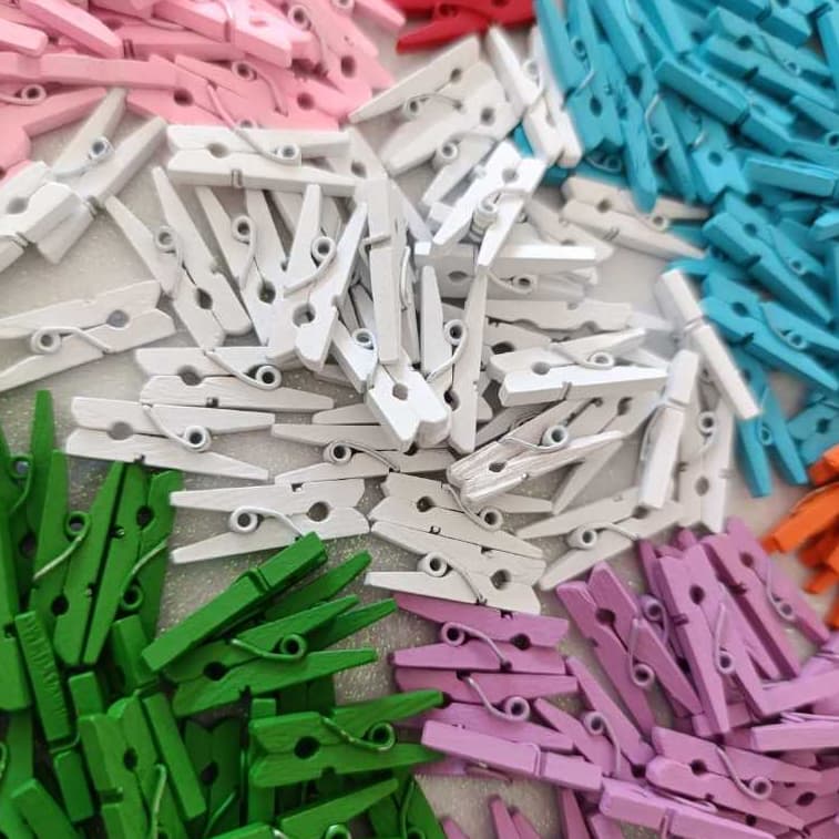 50 Mini Pregador - Prendedor de Madeira 2,5 e 3,5cm para Lembrancinhas Artesanato