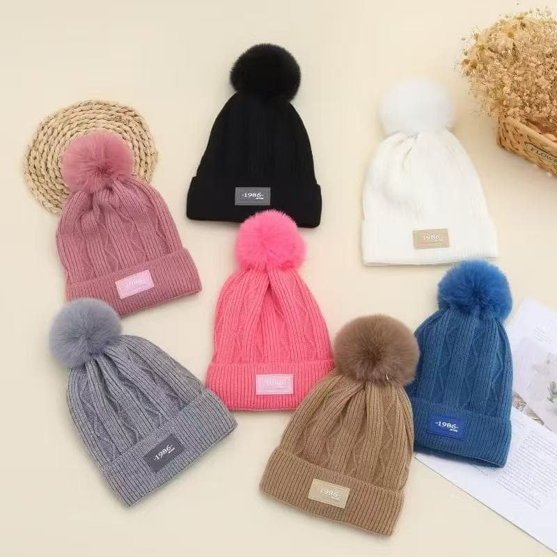 (JZ009)Gorro Touca Infantil Com 1 Pompom Lisa Para o Inverno Menino e Menina Moda Toca de Frio Ate 3 anos