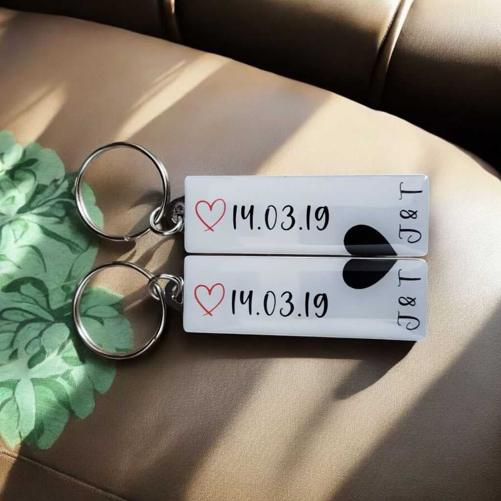 Chaveiros Personalizados para Casais  Data Especial Iniciais namorados