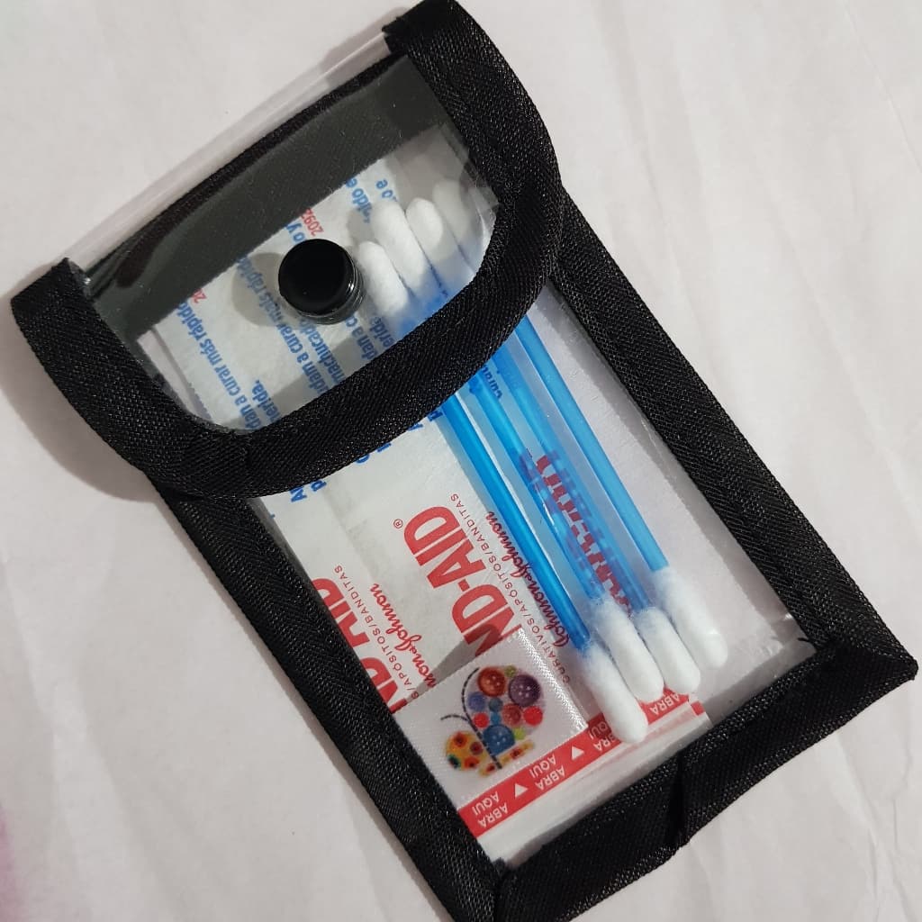 01 Porta Curativos e Cotonetes de Plástico Transparente 7x12cm. Ideal para levar em bolsas e viagens. Pequeno