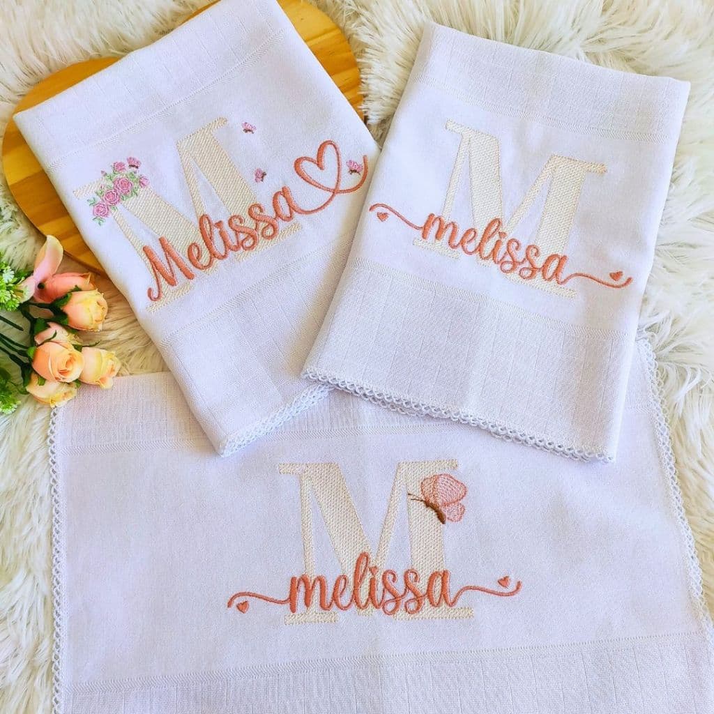 Kit de Fraldas de Boca Personalizado com Nome Contendo 3 unidades com medida de 37cm x 50cm