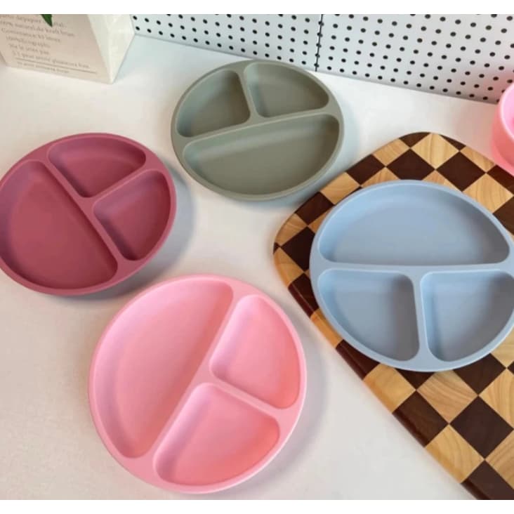 Prato Pratinho Infantil Silicone com Ventosa e Divisórias intodução alimentar Para Bebê Antiderrapantes