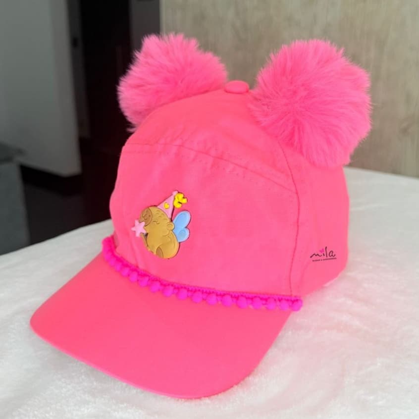 Boné Infantil menina Personalizado / Boné pompom desenhos aleatórios capivara 2-16 anos